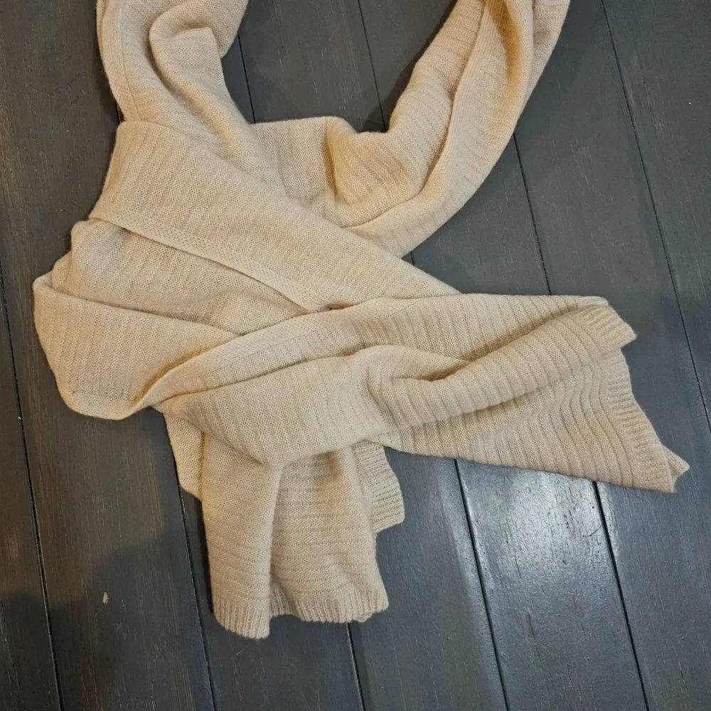 La Sein Women's Beige Cashmere Lined Ribbed Scarf